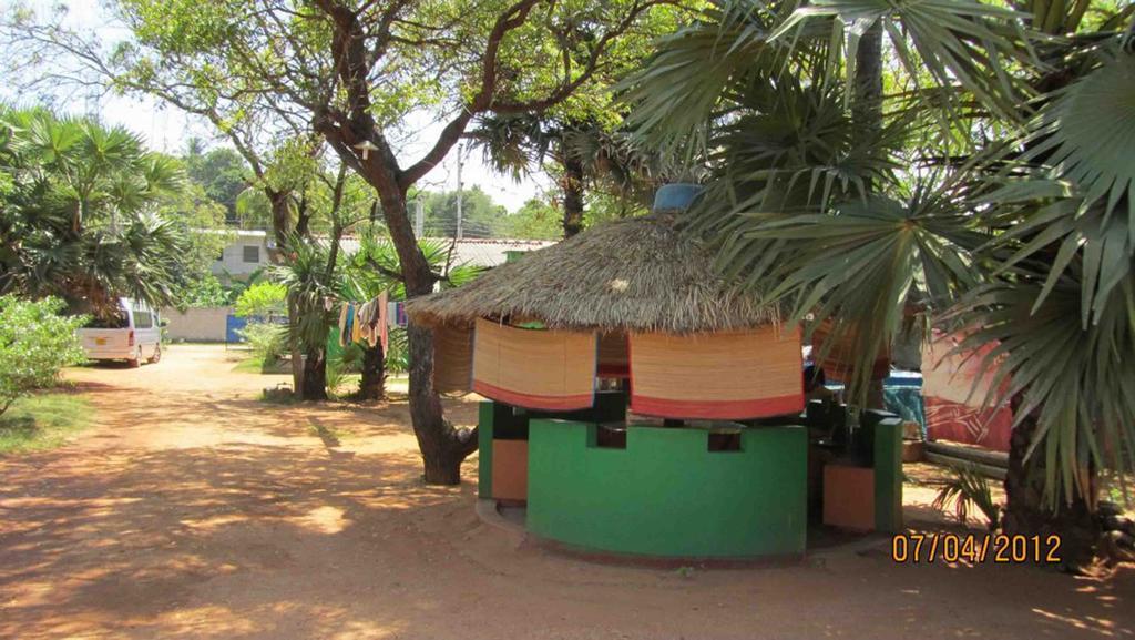 Amila Guest Otel Trincomalee Dış mekan fotoğraf