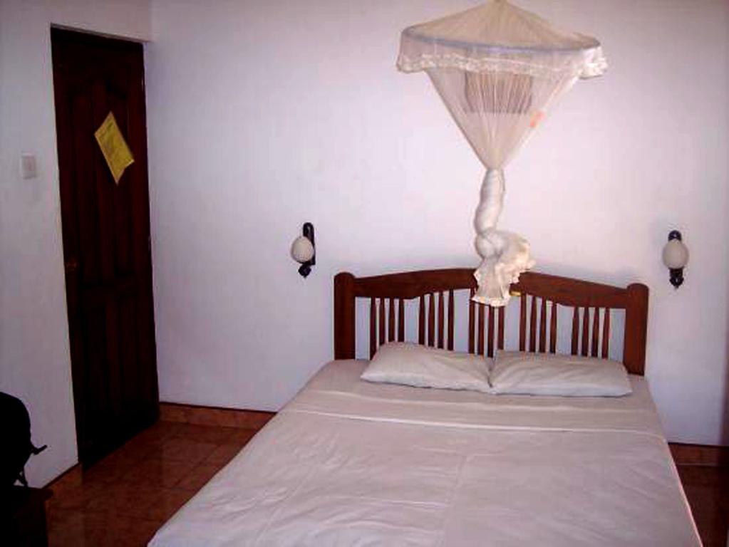 Amila Guest Otel Trincomalee Dış mekan fotoğraf
