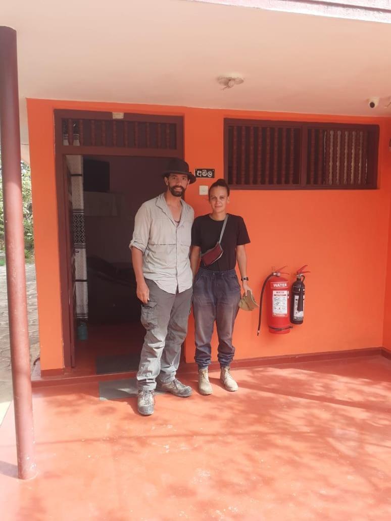 Amila Guest Otel Trincomalee Oda fotoğraf